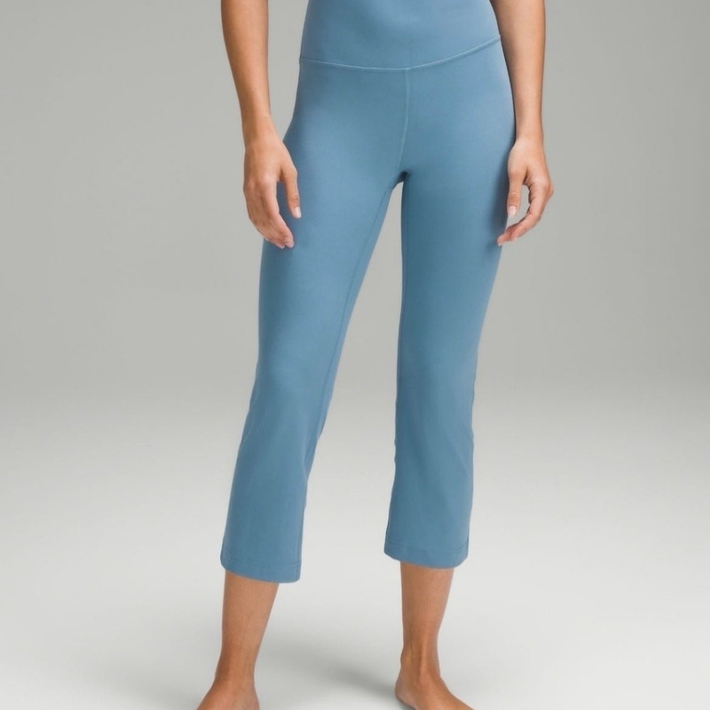 Lululemon athletica Groove Super High Rise 23